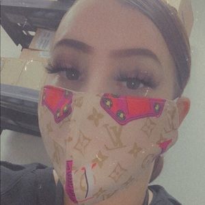 Meet your Posher, Lian